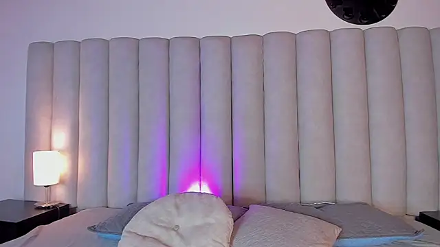 Snapshot of CristalCornner_ chatting on 12, 12, 2024 CristalCornner  online show from 12, 12, 2024