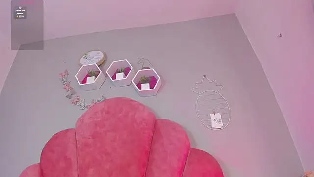 Snapshot of CristalCornner_ chatting on 2, 1, 2025 CristalCornner  online show from 2, 1, 2025