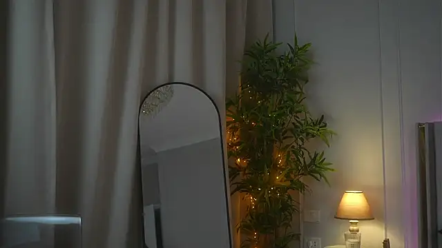 Snapshot of Miriam_fox chatting on 14, 7, 2026 Miriam fox online show from 14, 7, 2026