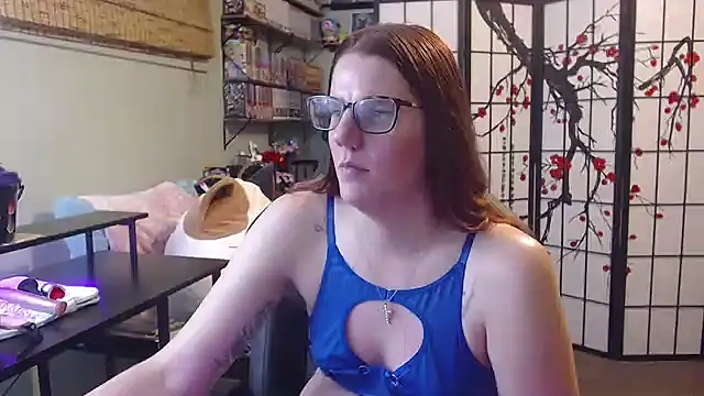 Snapshot of Sarahtineke chatting on 12, 6, 2026 Sarahtineke online show from 12, 6, 2026