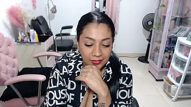 titsbiglovers online show from 6, 6, 2026