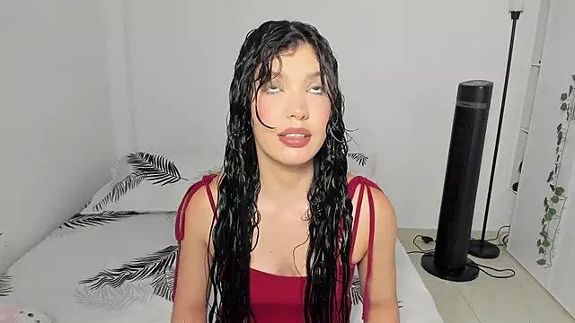 Snapshot of Emperatriiz chatting on 2, 12, 2025 Emperatriiz online show from 2, 12, 2025