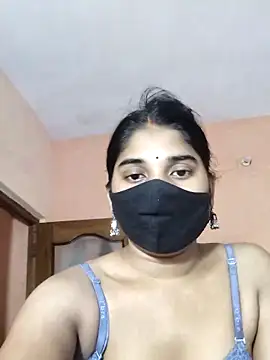 Snapshot of Luv_Adite20 chatting on 7, 10, 2025 Luv Adite20 online show from 7, 10, 2025