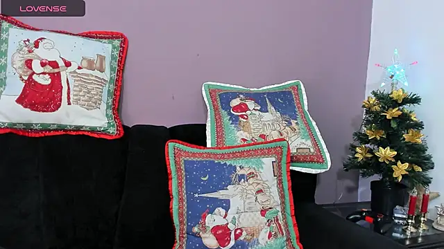 Snapshot of lenna__lujan05 chatting on 6, 1, 2025 lenna  lujan05 online show from 6, 1, 2025