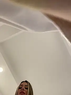 IsabellaEtthan online show from 17, 12, 2025