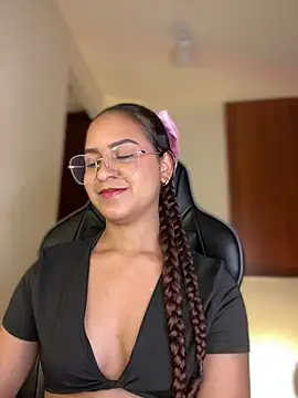 gretta kler1 online show from 19, 1, 2025