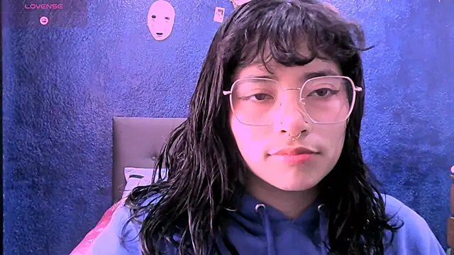 NinaYellow online show from 11, 9, 2025