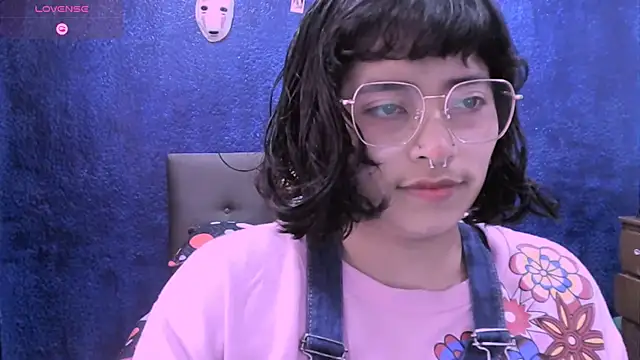 NinaYellow online show from 6, 11, 2025