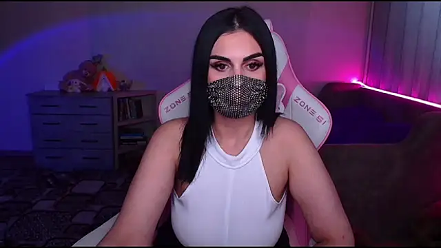 Snapshot of __Yasmina__ chatting on 10, 3, 2025   Yasmina   online show from 10, 3, 2025