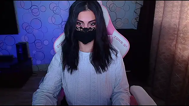 Snapshot of __Yasmina__ chatting on 19, 10, 2025   Yasmina   online show from 19, 10, 2025