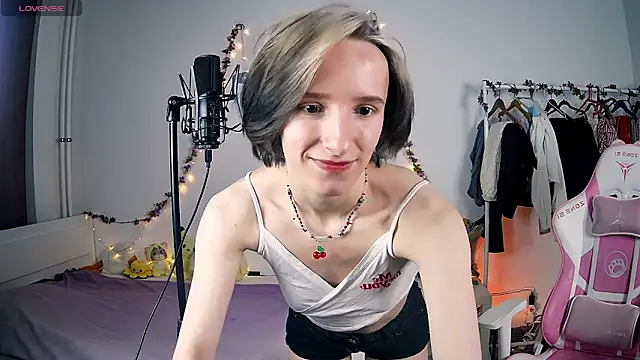 Violet Veliya online show from 7, 3, 2025