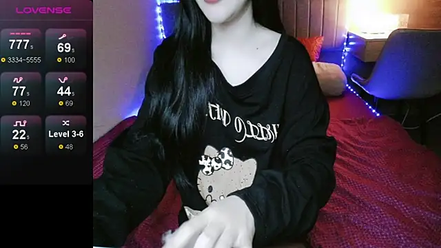  Viviann  online show from 21, 11, 2025