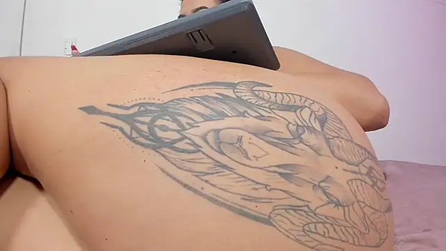 Snapshot of little_sam_ chatting on 18, 12, 2024 little sam online show from 18, 12, 2024