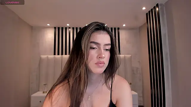 PaulinaSantos  online show from 14, 1, 2026