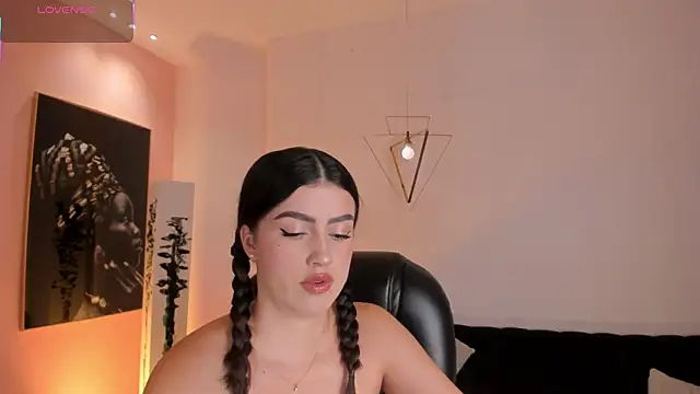 Snapshot of PaulinaSantos_ chatting on 10, 7, 2026 PaulinaSantos online show from 10, 7, 2026