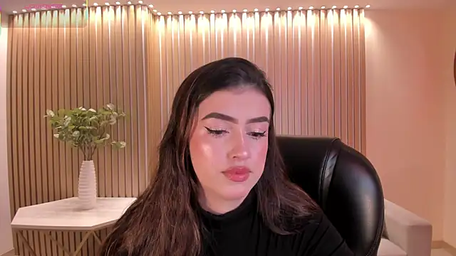 Snapshot of PaulinaSantos_ chatting on 19, 7, 2026 PaulinaSantos online show from 19, 7, 2026