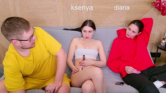 Ksenny online show from 10, 4, 2026