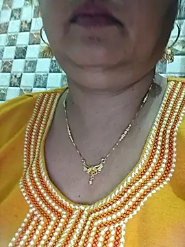 Snapshot of Dianaa9 chatting on 12, 11, 2025 Dianaa9 online show from 12, 11, 2025