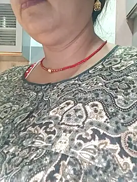 Snapshot of Dianaa9 chatting on 18, 11, 2025 Dianaa9 online show from 18, 11, 2025