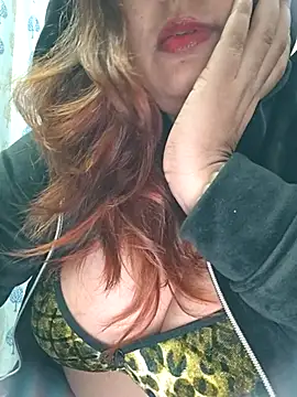 Snapshot of Dianaa9 chatting on 17, 12, 2025 Dianaa9 online show from 17, 12, 2025