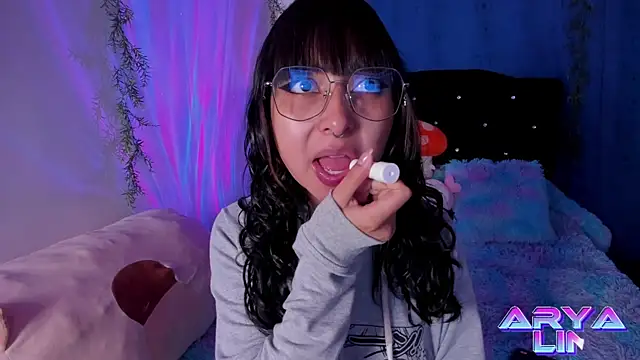 arysUwU online show from 30, 1, 2025