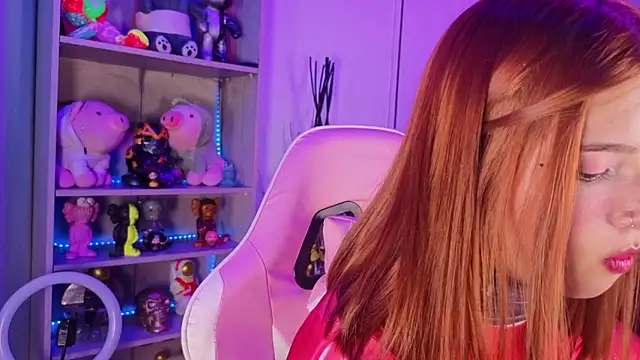 EmilyMiller  online show from 11, 1, 2026