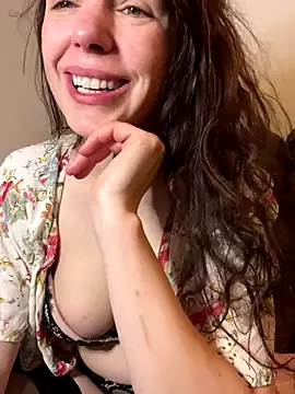 GillKelly online show from 28, 10, 2025