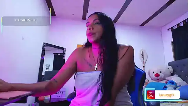 Pocahontaslovex online show from 24, 7, 2026