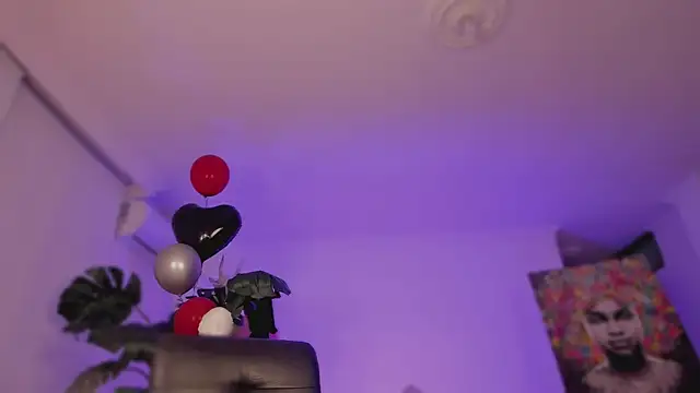 Taylor  foxxx online show from 15, 2, 2025