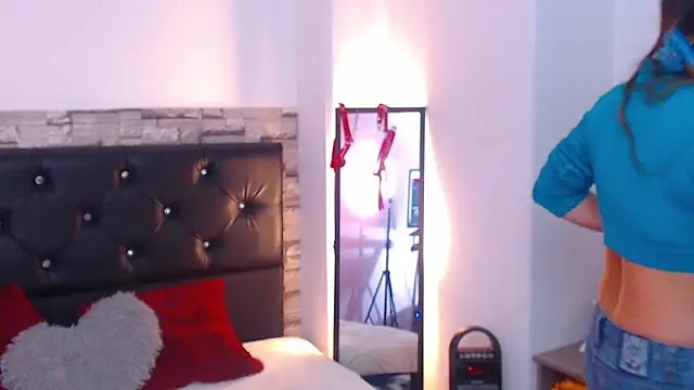 camila delarosa online show from 27, 2, 2025