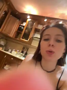 Snapshot of Crayzy_Luv chatting on 1, 12, 2024 Crayzy Luv online show from 1, 12, 2024