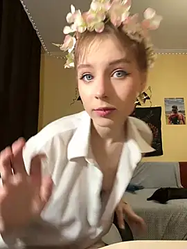 Snapshot of Crayzy_Luv chatting on 7, 3, 2025 Crayzy Luv online show from 7, 3, 2025