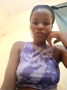 Snapshot of petite_babe chatting on 3, 2, 2026 petite babe online show from 3, 2, 2026