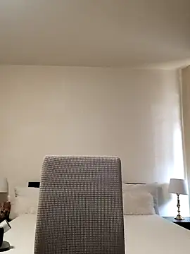 GiseleReine online show from 11, 2, 2025