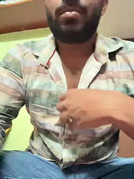 Handsomehunk 4U online show from 1, 2, 2025