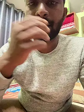 Handsomehunk 4U online show from 3, 2, 2025