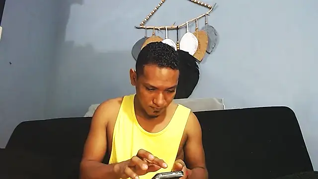 Grandeygruesa1 online show from 13, 1, 2026