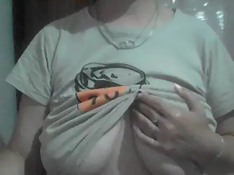 Snapshot of AnaXBerry chatting on 21, 6, 2026 AnaXBerry online show from 21, 6, 2026