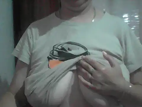 Snapshot of AnaXBerry chatting on 23, 6, 2026 AnaXBerry online show from 23, 6, 2026
