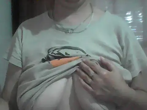 Snapshot of AnaXBerry chatting on 26, 6, 2026 AnaXBerry online show from 26, 6, 2026