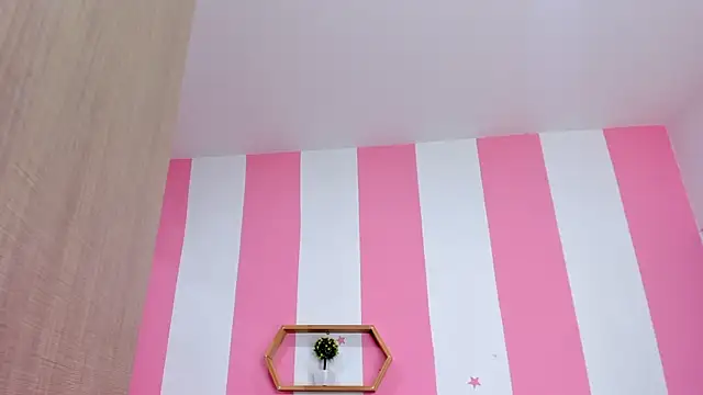 ISABELLA 020 online show from 7, 11, 2025