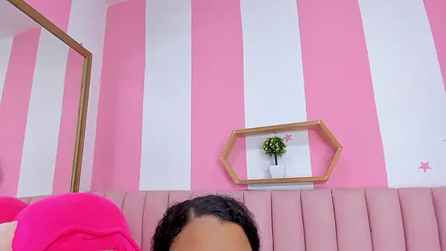 ISABELLA 020 online show from 18, 4, 2026