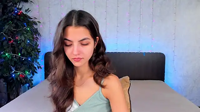 Milana Crystal  online show from 30, 1, 2025