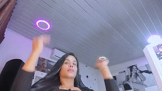 LatinVenuz online show from 9, 2, 2025