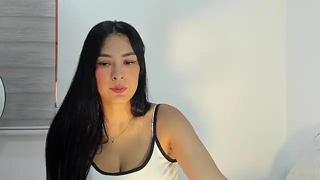 bella hadid1  online show from 1, 3, 2026