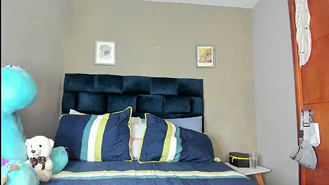 nathaliefox online show from 19, 10, 2025