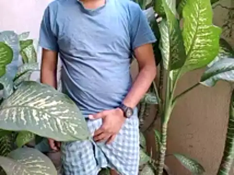 Snapshot of Vickyy_001 chatting on 14, 12, 2025 Vickyy 001 online show from 14, 12, 2025