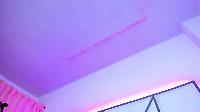 SarayRoyse online show from 17, 1, 2025