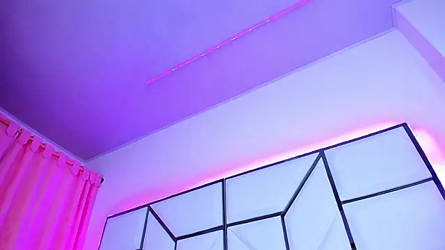 SarayRoyse online show from 17, 1, 2025