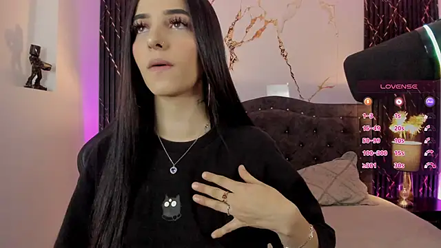 Snapshot of devlin_violett chatting on 9, 11, 2025 devlin violett online show from 9, 11, 2025